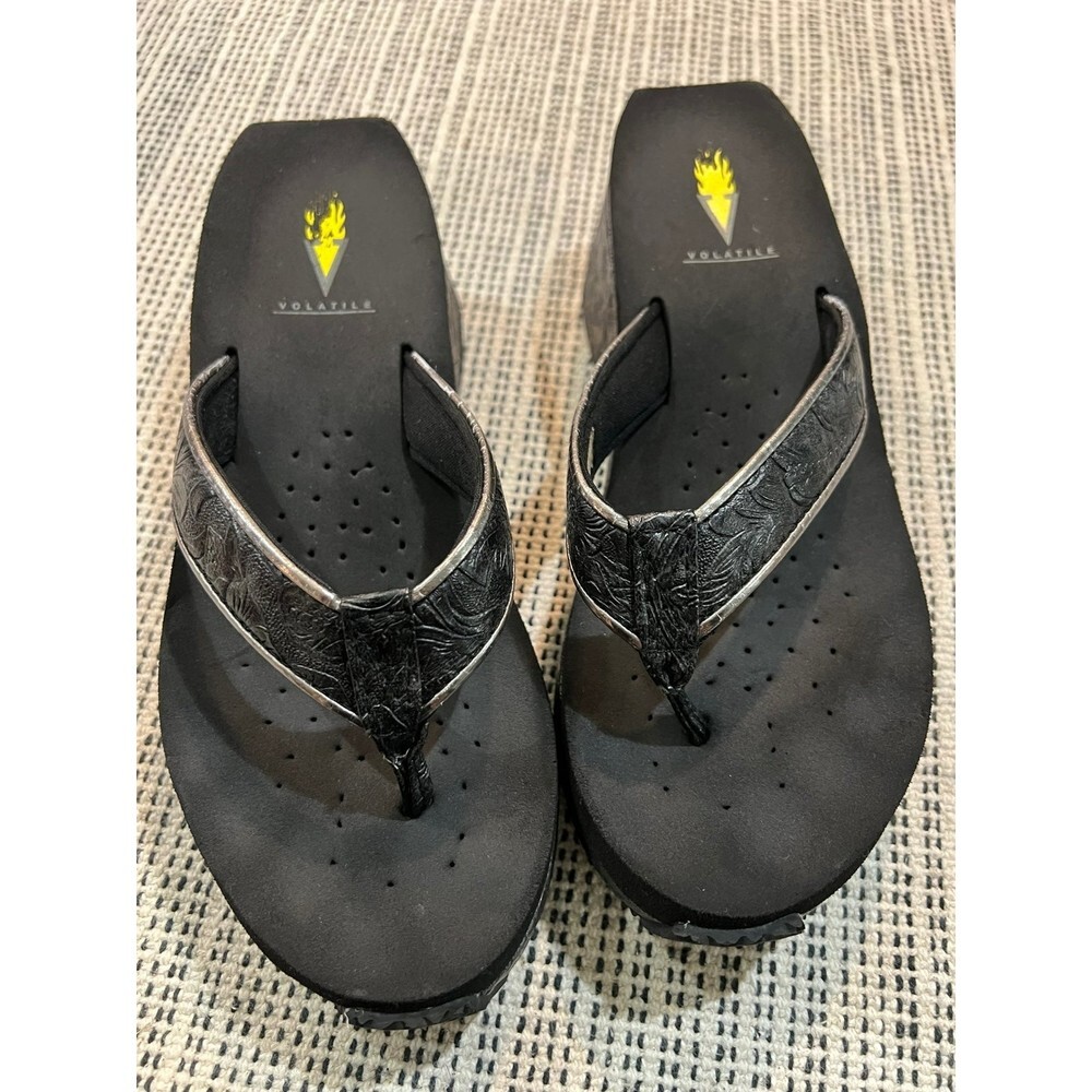 Volatile black 3ed flowers Women's Wedge Sandal size 8 - Picture 9 of 11